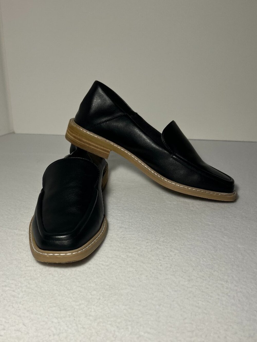 Dolce Vita Women’s 8 Flirty Black Loafers Square Toe Flexible Outsole